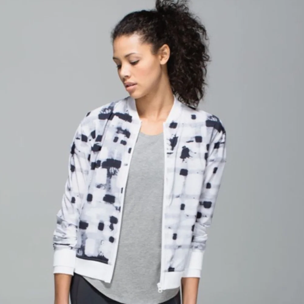 Lululemon Noir Jacket II - Picture 1 of 9